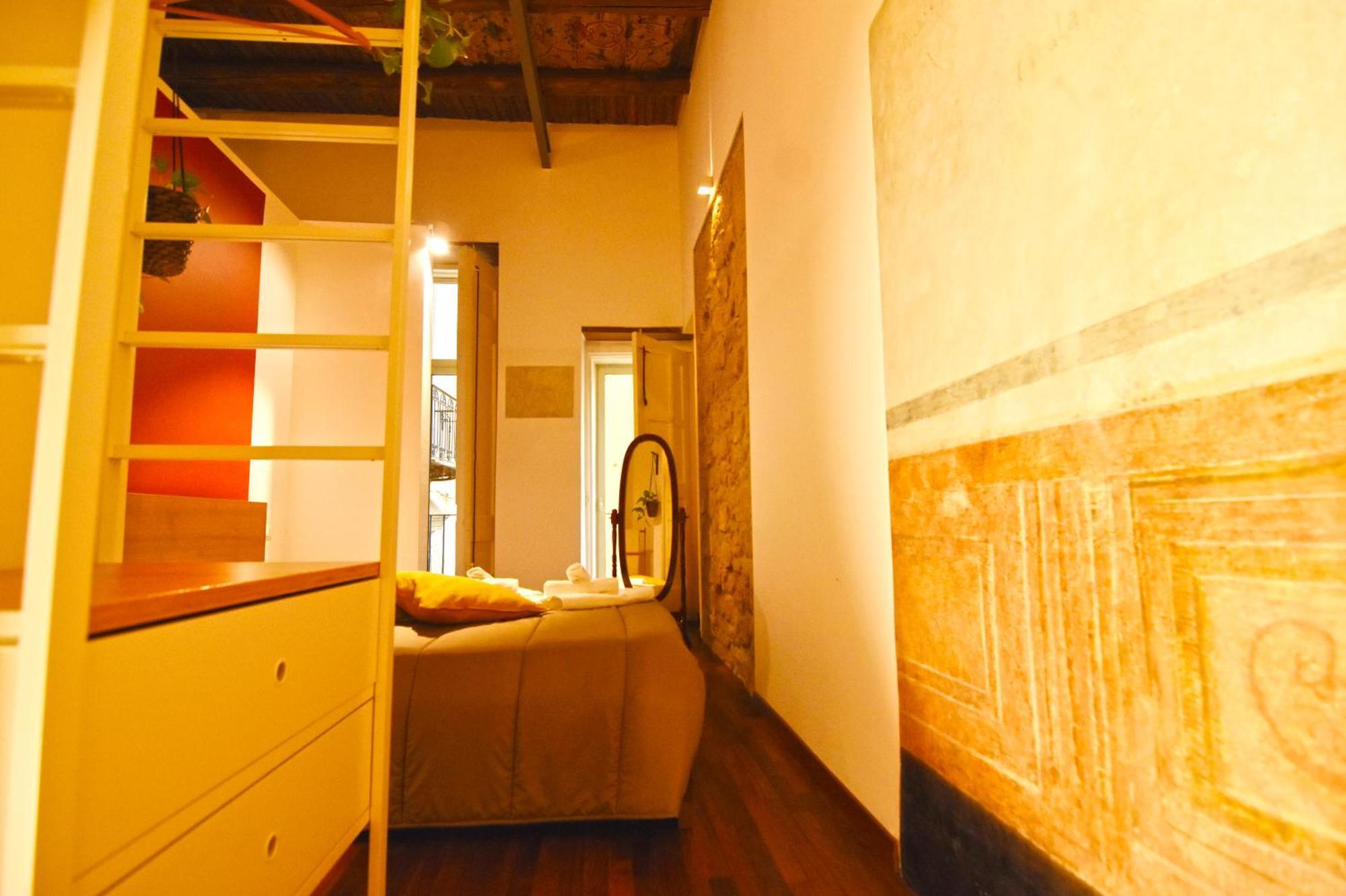 La Casa Di Apollo Lejlighed Napoli Eksteriør billede