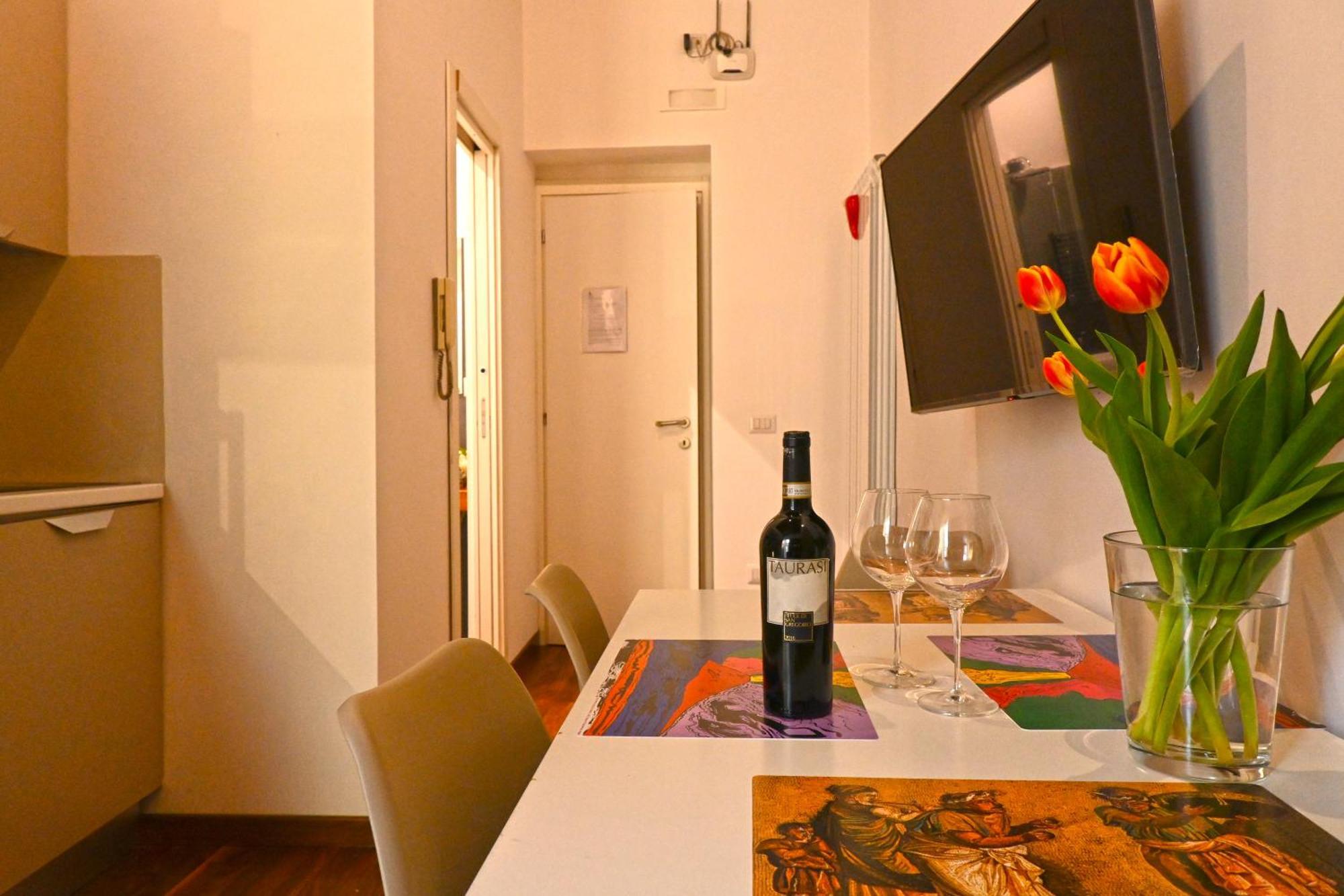 La Casa Di Apollo Lejlighed Napoli Eksteriør billede