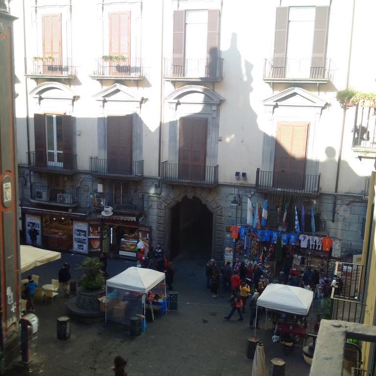 La Casa Di Apollo Lejlighed Napoli Eksteriør billede